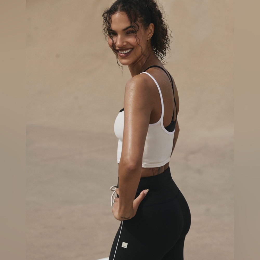 NWT Vuori Daily Layered Tank in Marshmallow - Picture 7 of 10